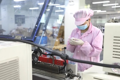 金山國(guó)潮崛起 從代工到引領(lǐng)，自創(chuàng)高級(jí)護(hù)膚品開(kāi)啟美妝新篇章