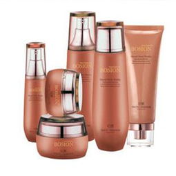 玨秀化妝品 產(chǎn)品與店鋪裝修，打造視覺(jué)與護(hù)膚的雙重盛宴